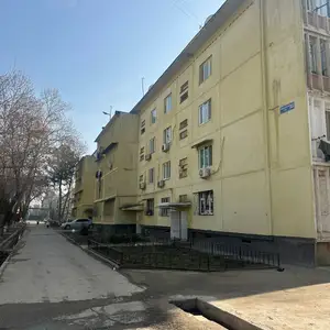 3-комн. квартира, 3 этаж, 84 м², 1 мкр