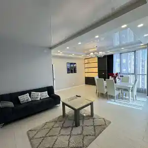 2-комн. квартира, 8 этаж, 100м², И. Сомони