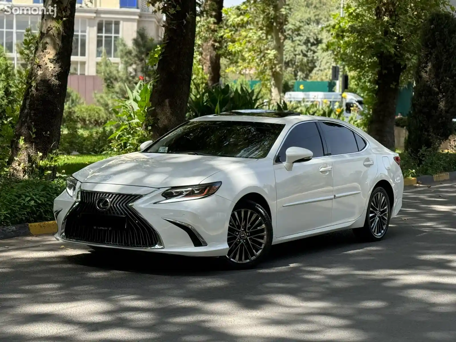 Lexus ES series, 2013-1