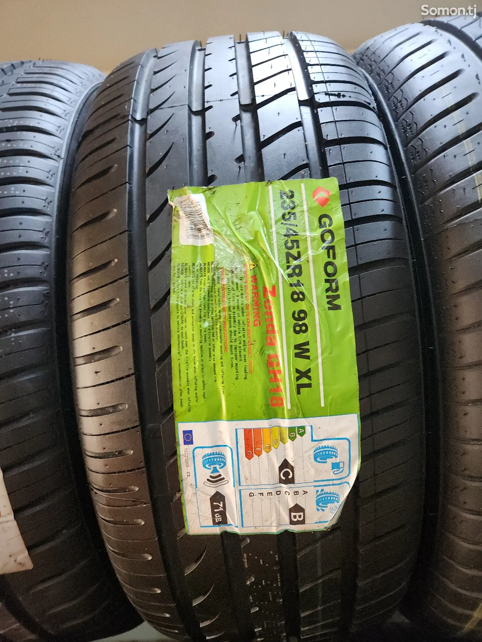 Шины 235/45R18