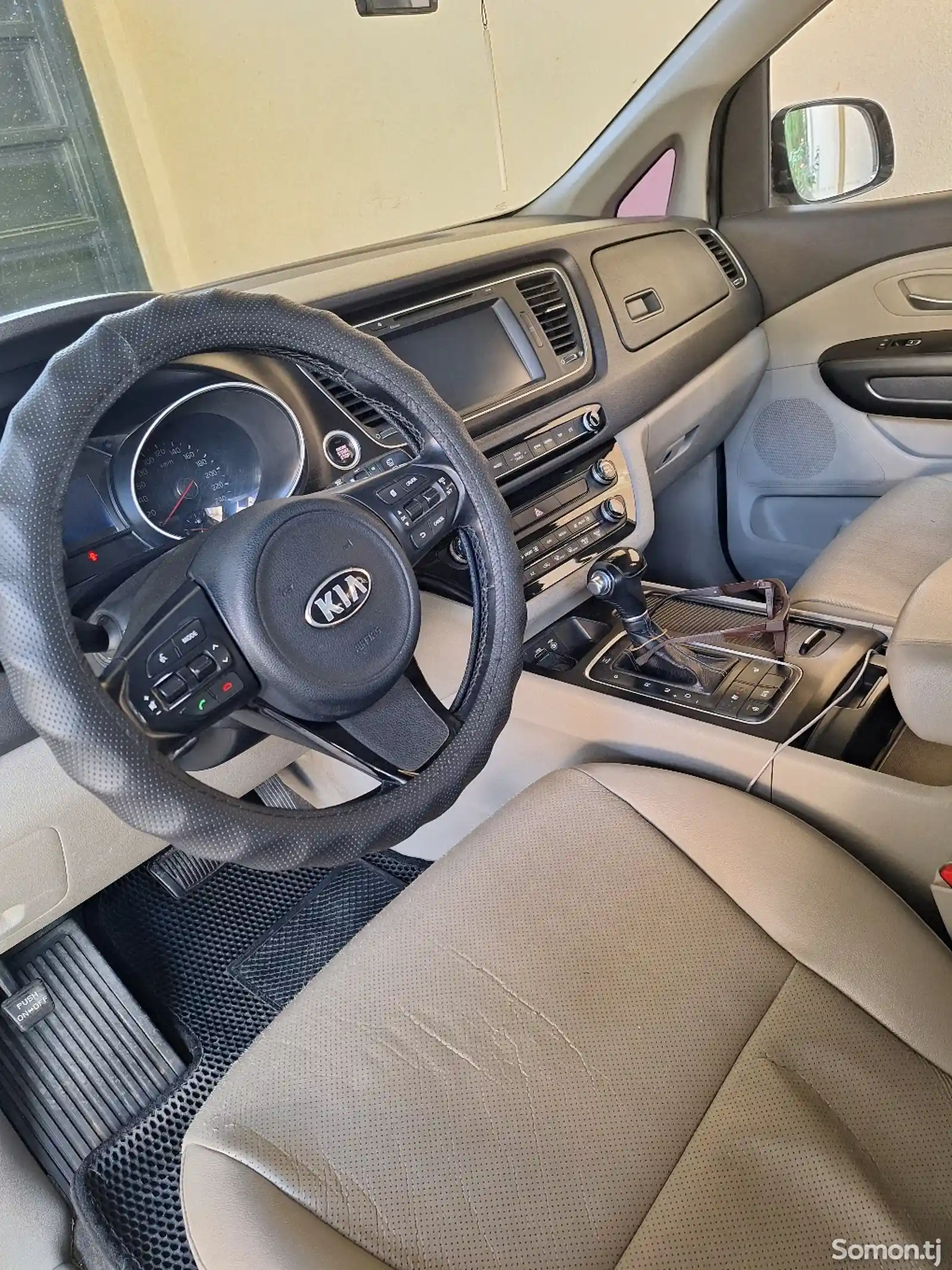 Kia Carnival, 2015-2