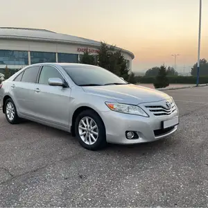 Toyota Camry, 2011