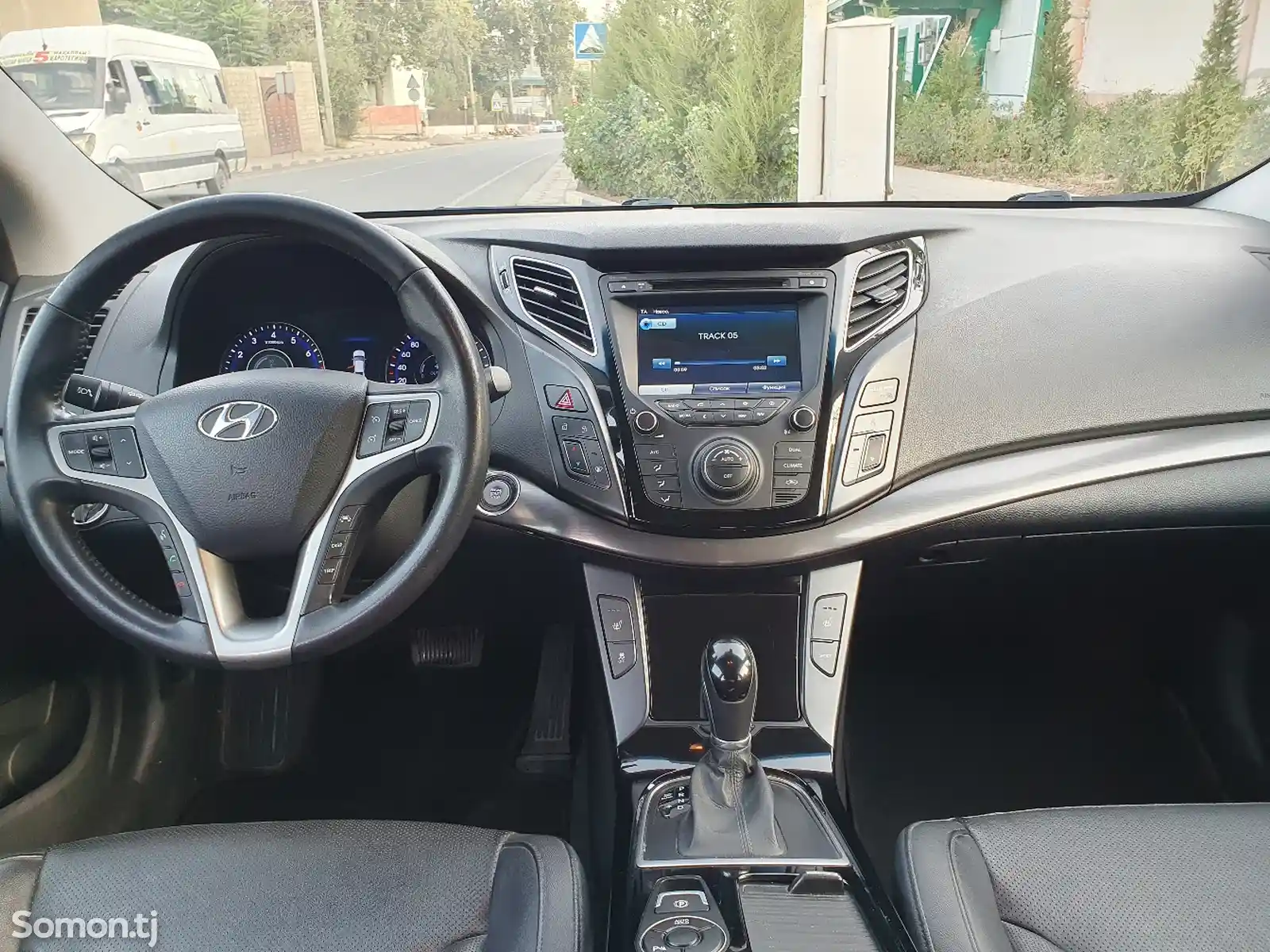 Hyundai i40, 2012-6