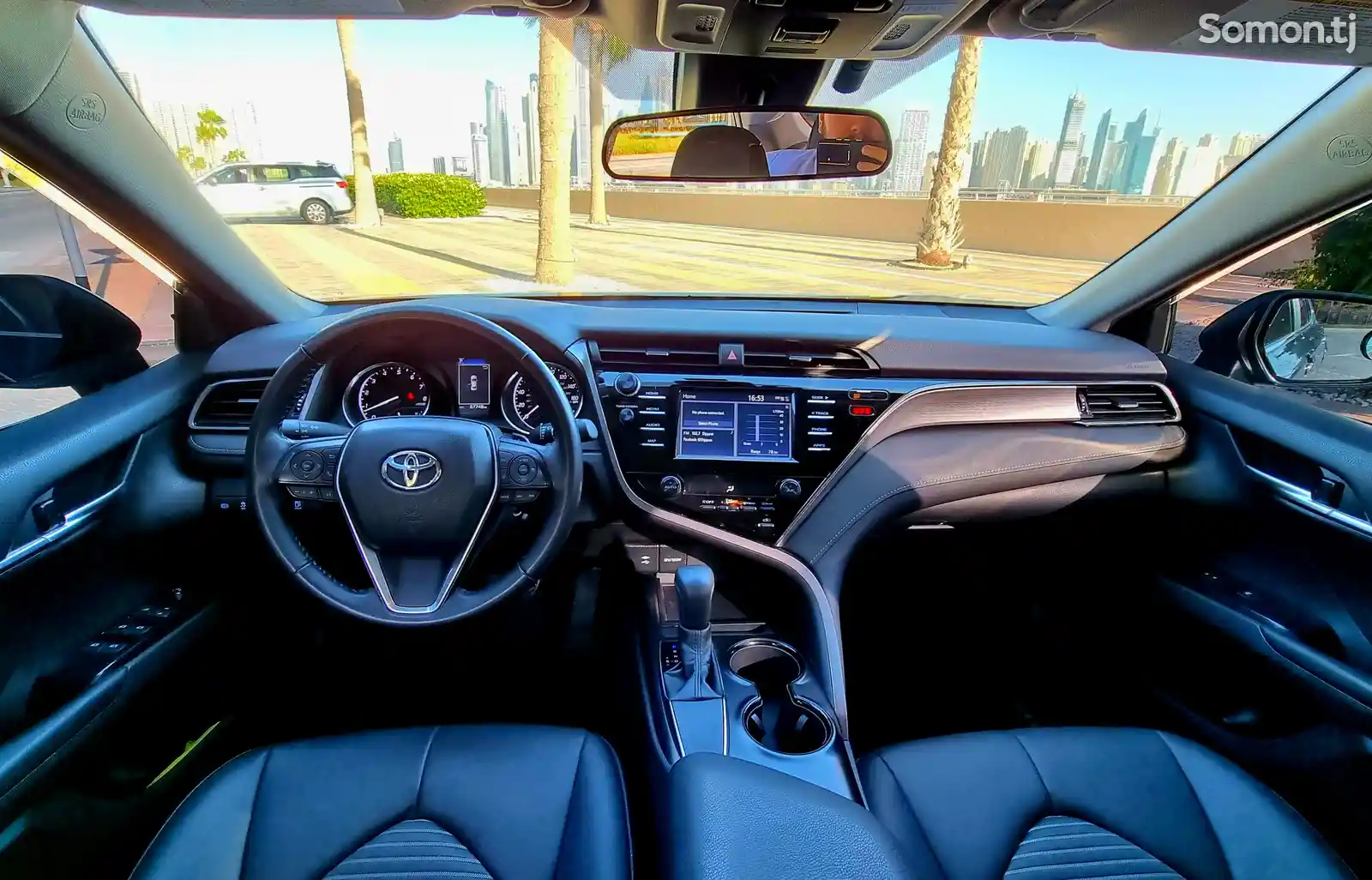 Toyota Camry, 2019-13