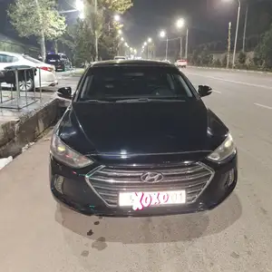 Hyundai Elantra, 2017