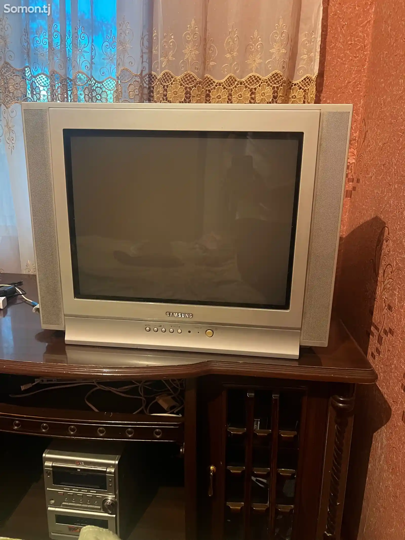 Телевизор Samsung-2