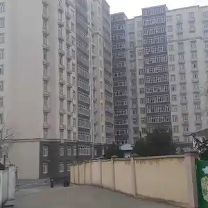 3-комн. квартира, 2 этаж, 93 м², 91-мкр