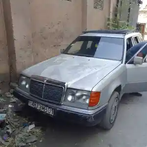 Mercedes-Benz W124, 1993