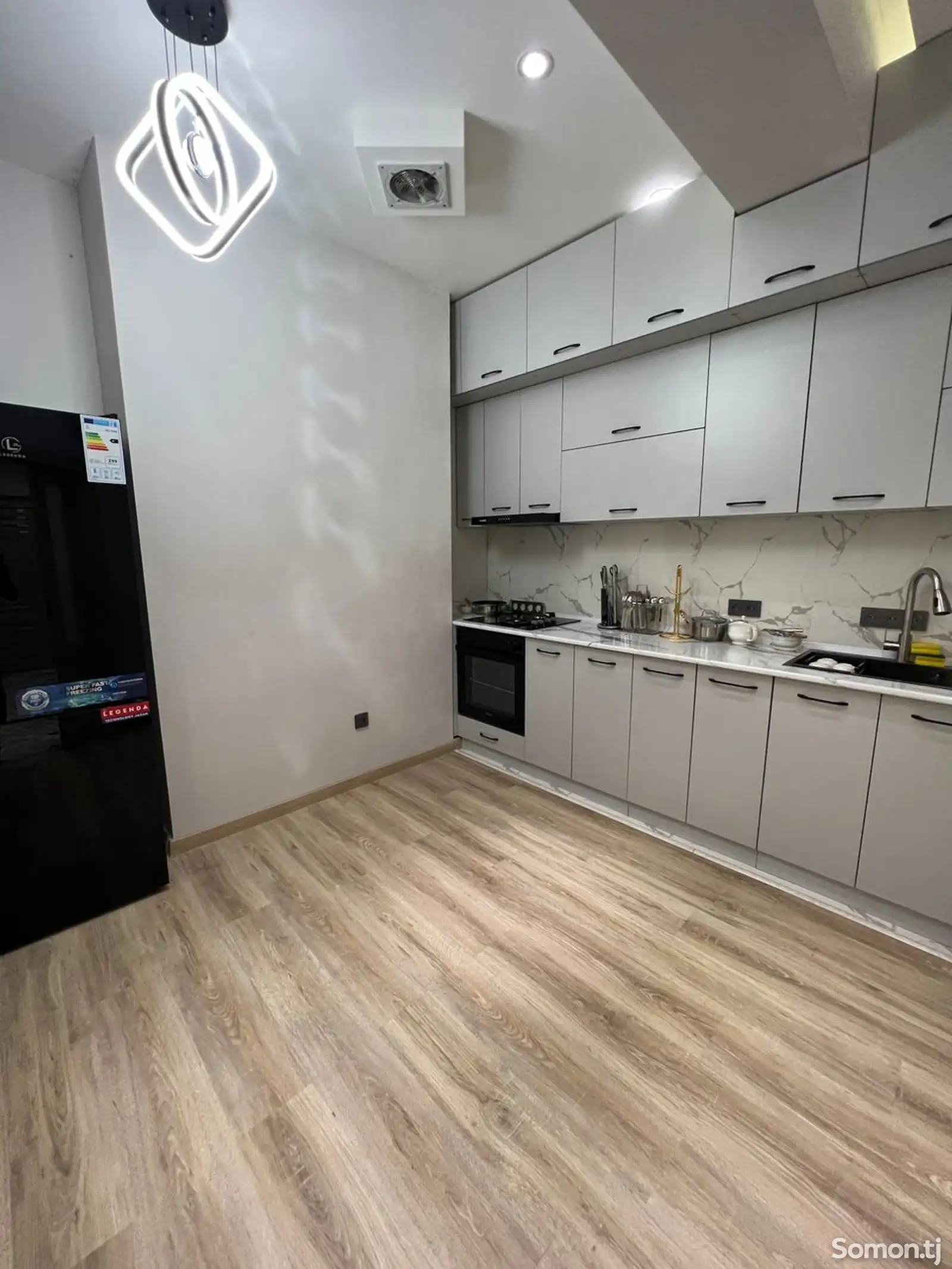 3-комн. квартира, 6 этаж, 90м², Бусто Сити-1