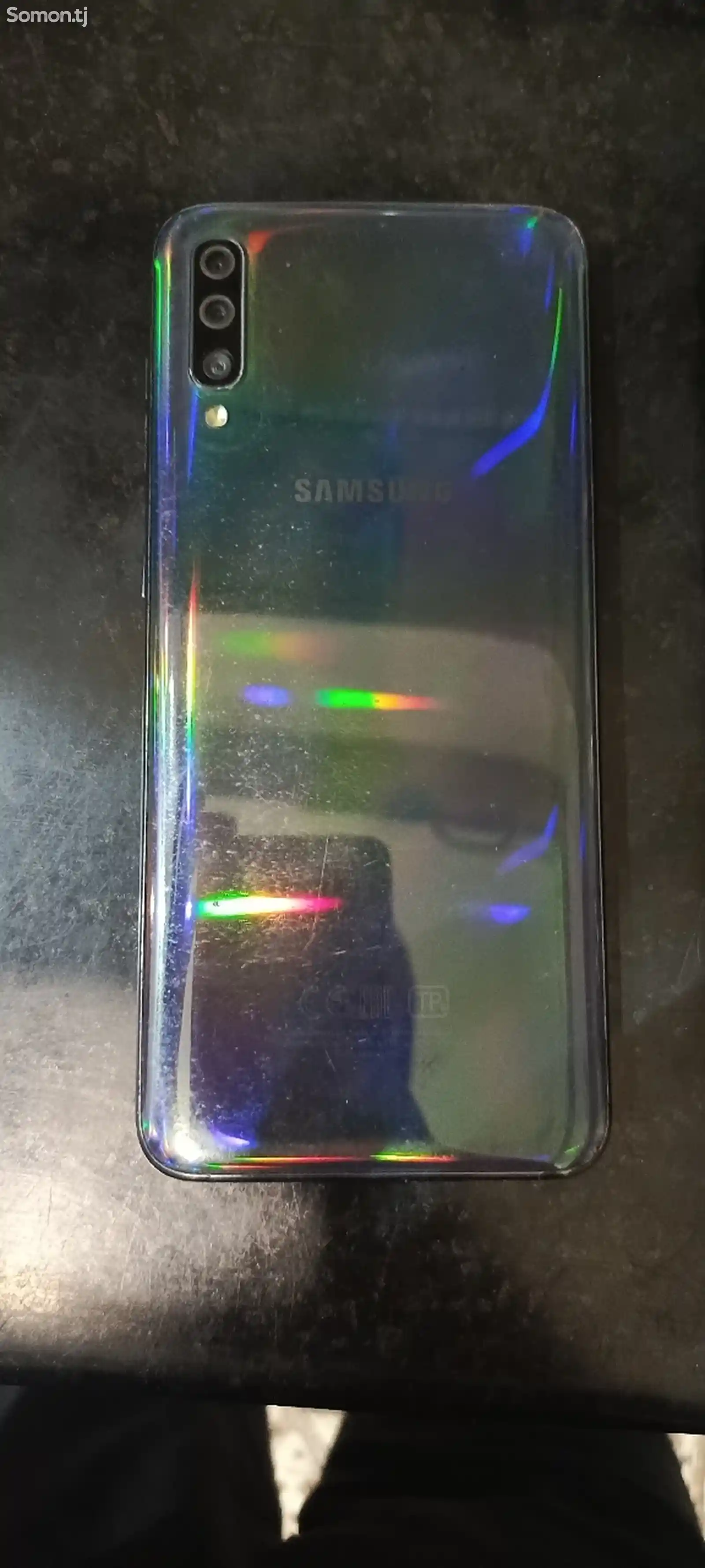 Samsung Galaxy A70-2