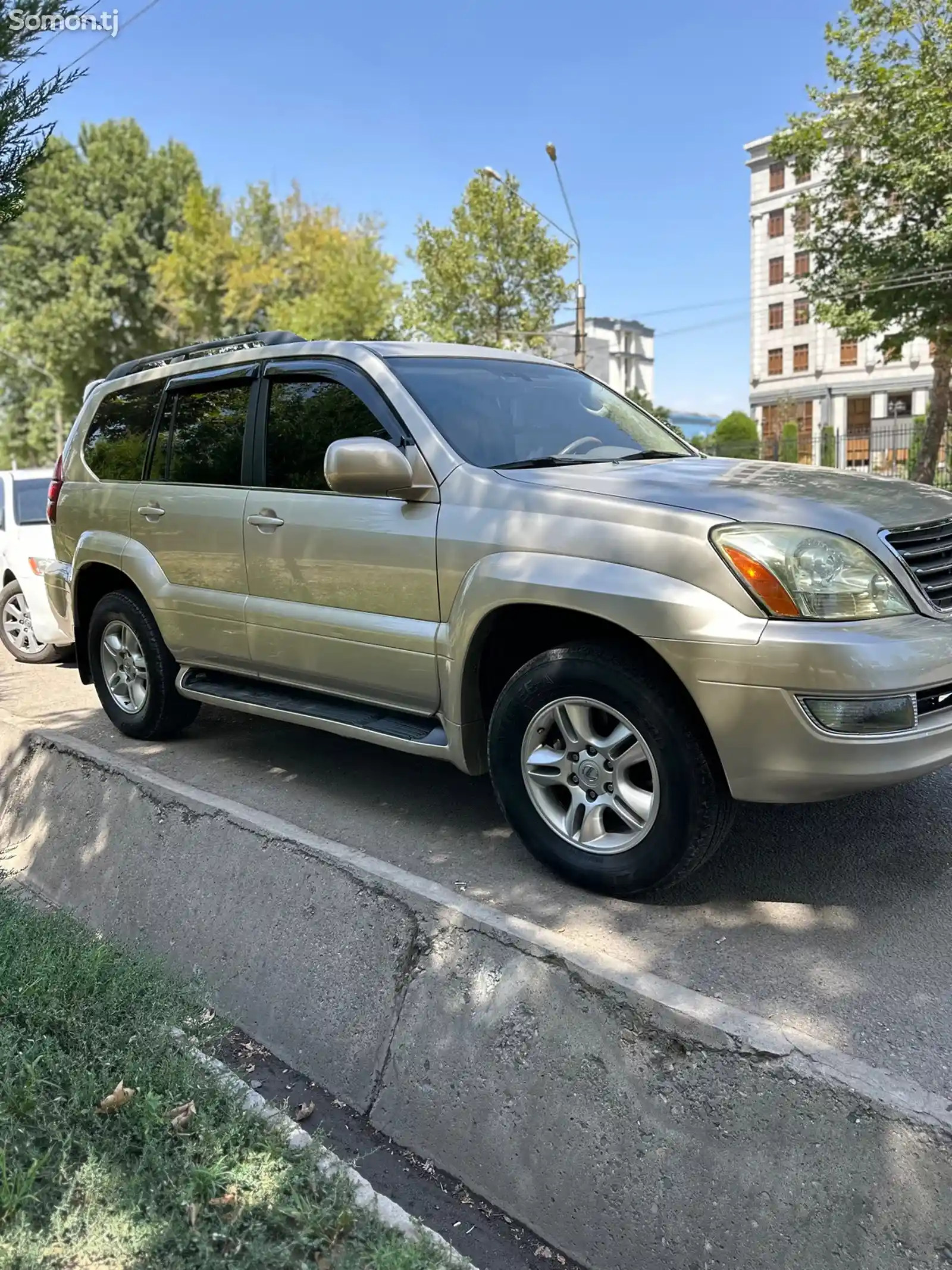 Lexus GX series, 2009-2