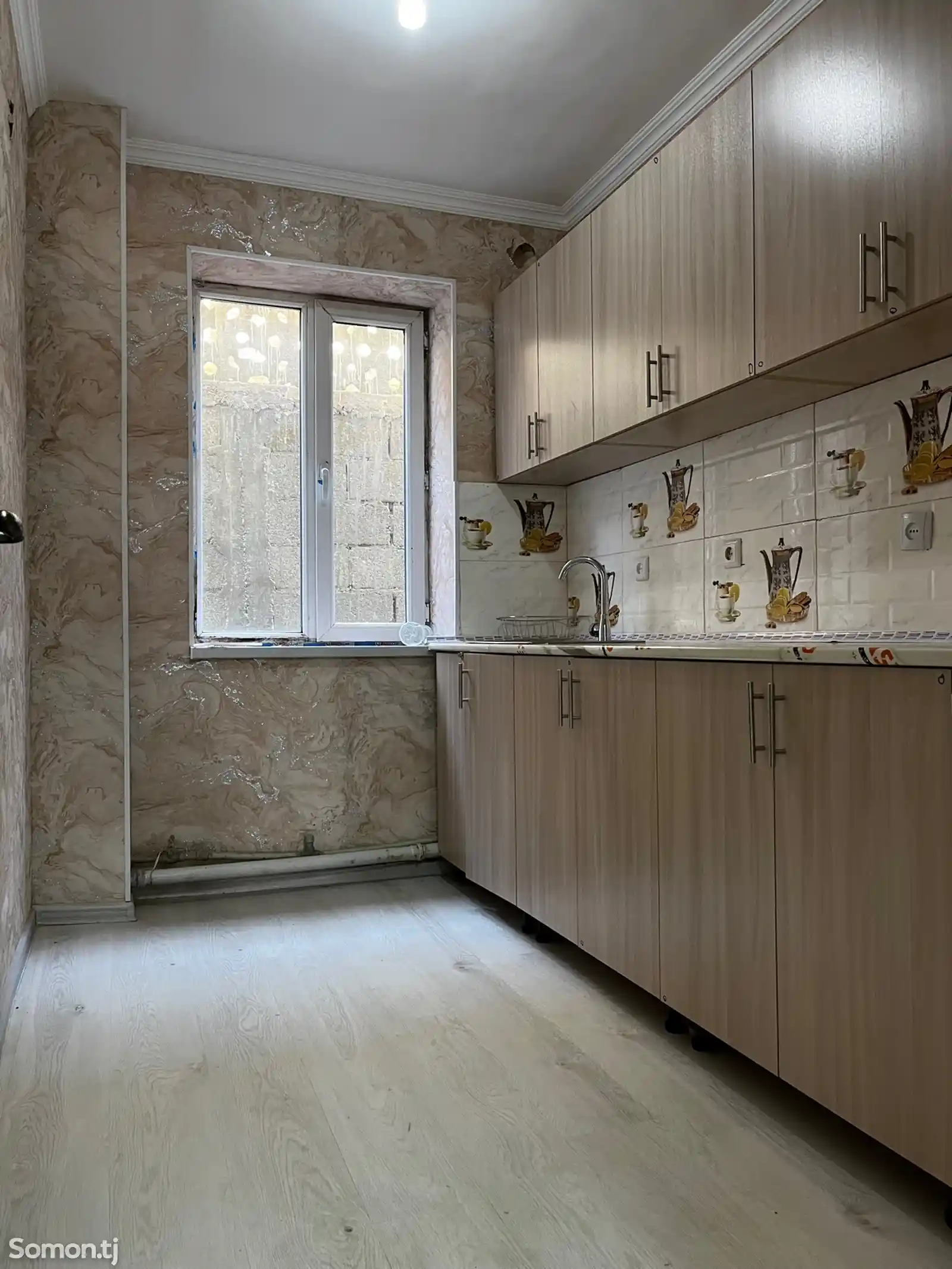 2-комн. квартира, 1 этаж, 45 м², Поёни Корвон-2