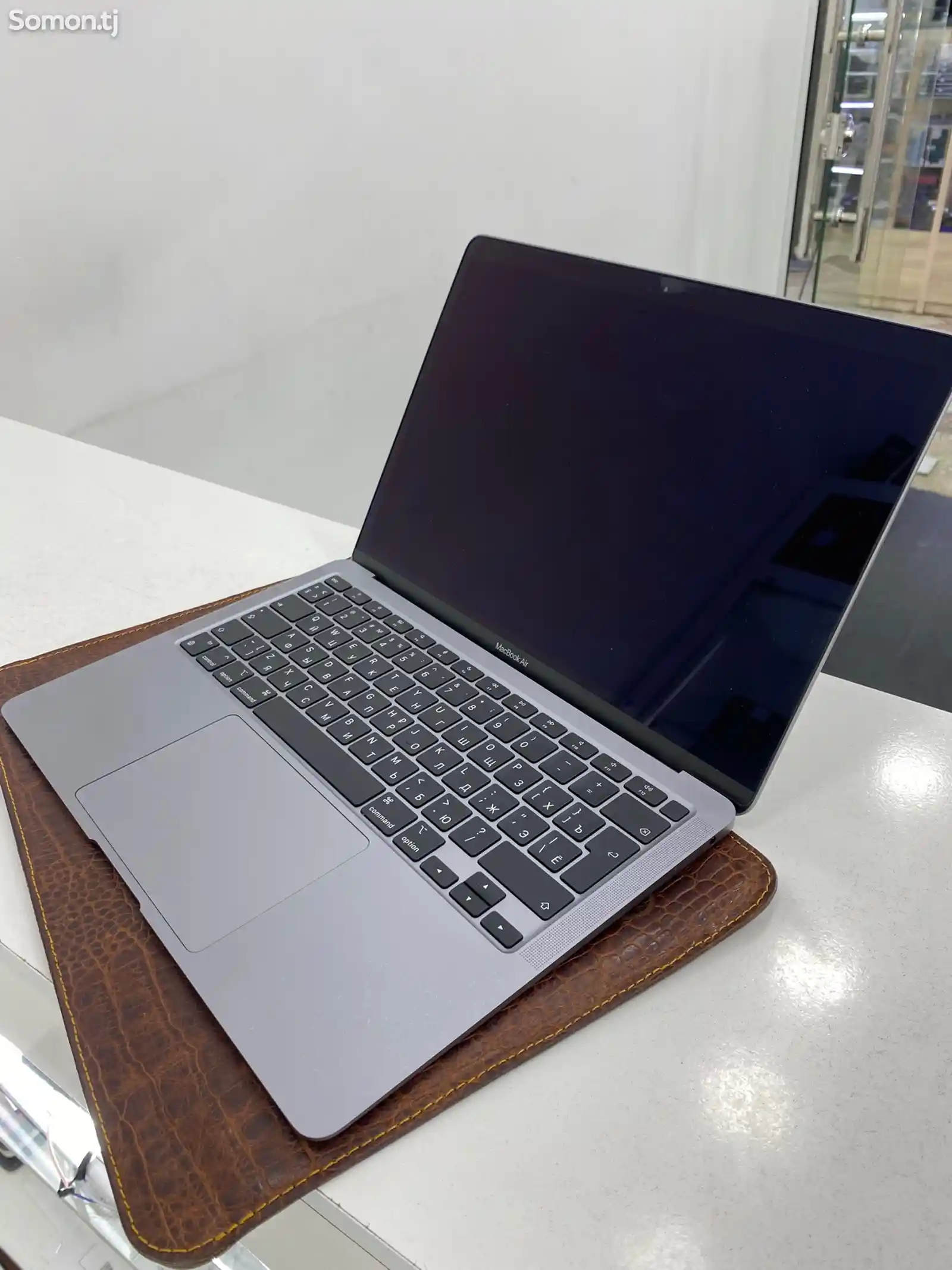 Ноутбук Apple Macbook pro M1 256gb-4