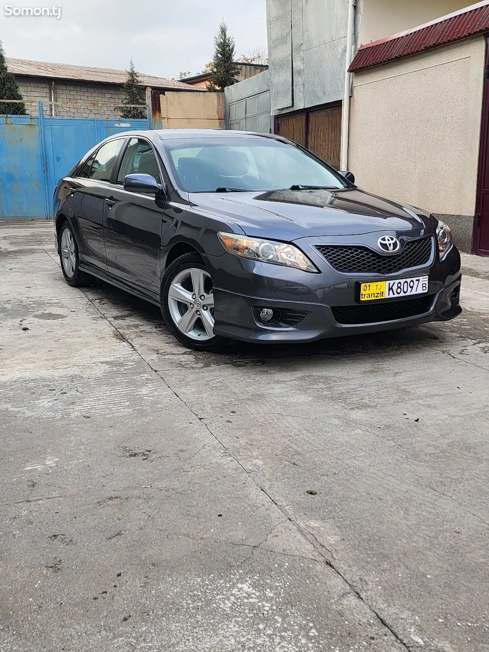 Toyota Camry, 2010-1