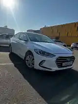 Hyundai Elantra, 2017-2