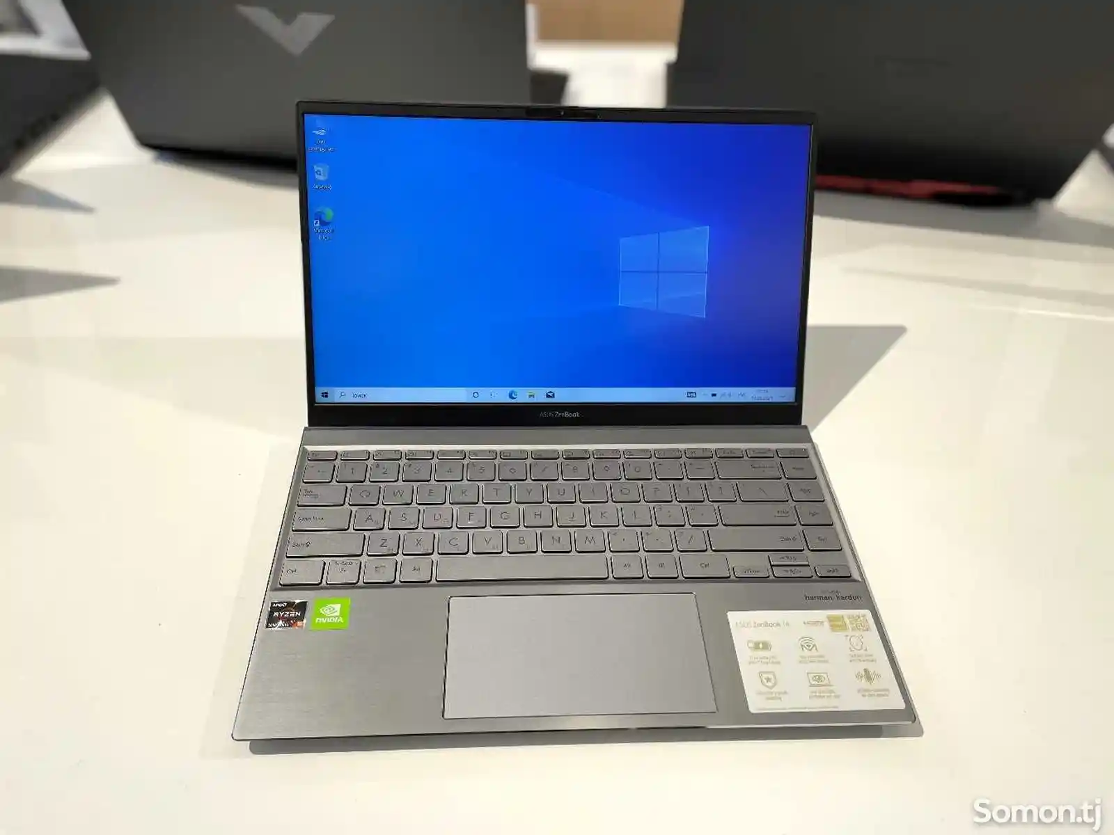 Ноутбук Asus ZenBook Ryzen 5 8/256 SSD-2