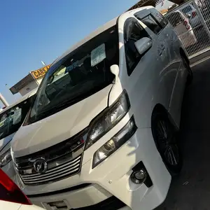 Toyota Vellfire, 2014