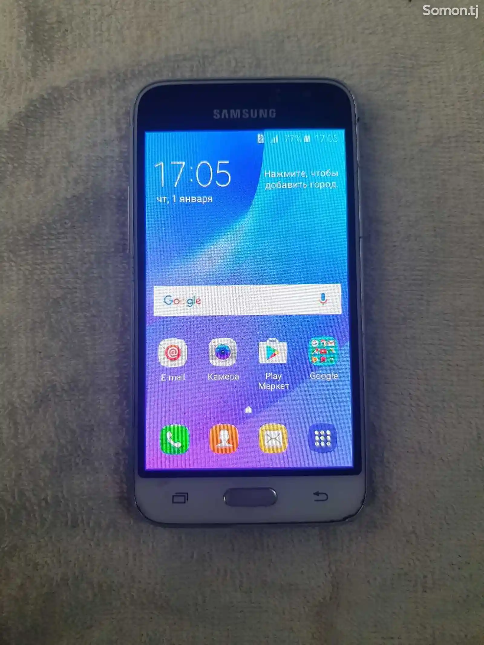 Samsung Galaxy J1 2016-3
