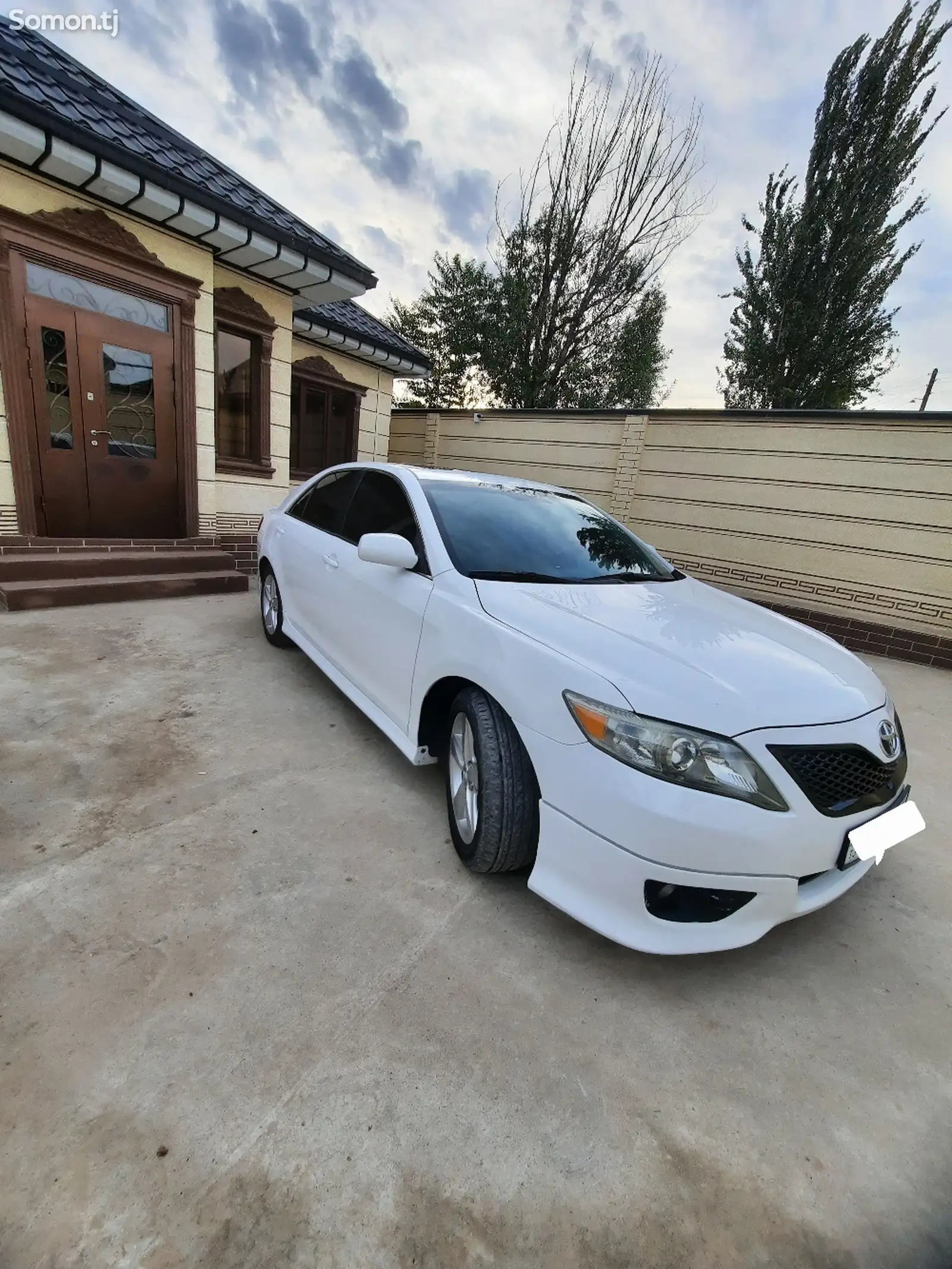 Toyota Camry, 2010-1