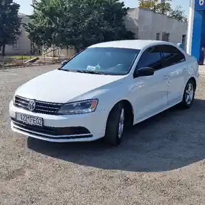 Volkswagen Jetta, 2017