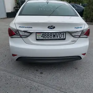 Hyundai Sonata, 2013