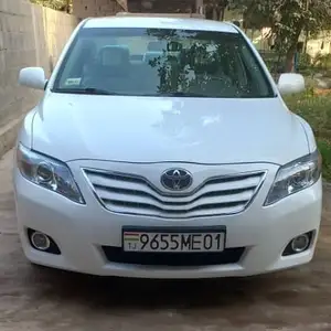 Toyota Camry, 2011