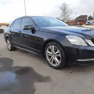 Mercedes-Benz E class, 2010