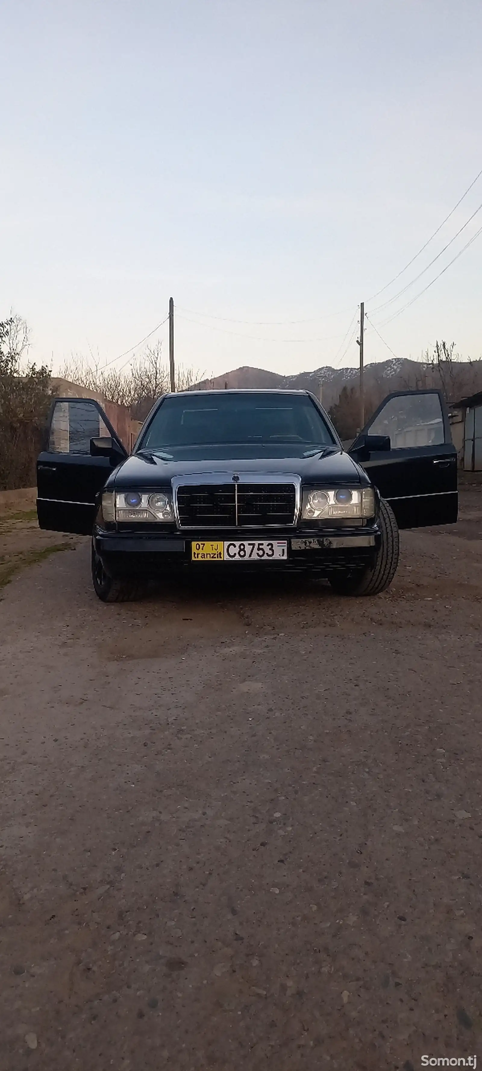 Mercedes-Benz W124, 1990-1