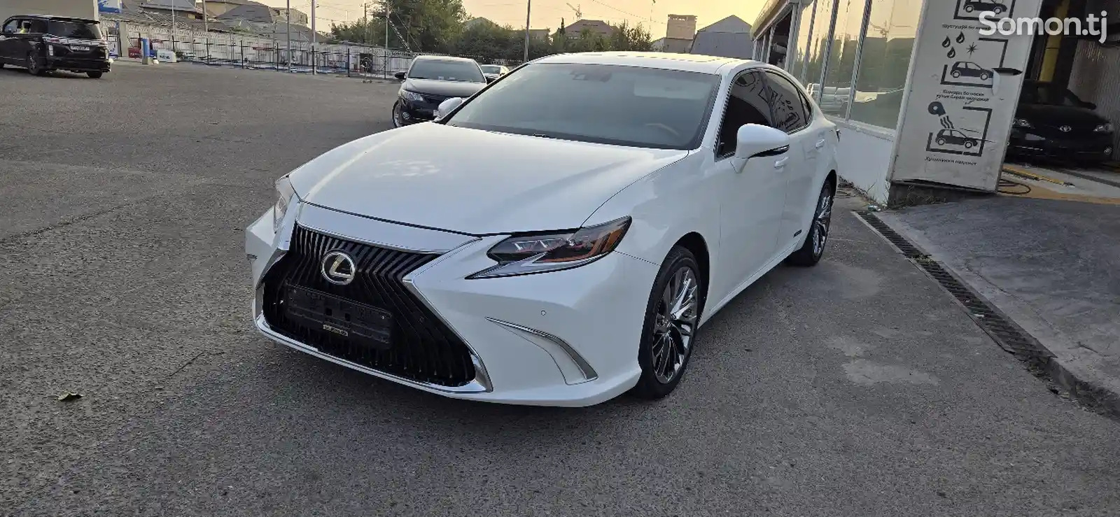 Lexus ES series, 2014-12