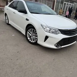 Toyota Camry, 2015