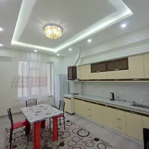 2-комн. квартира, 5 этаж, 90м², 33 мкр