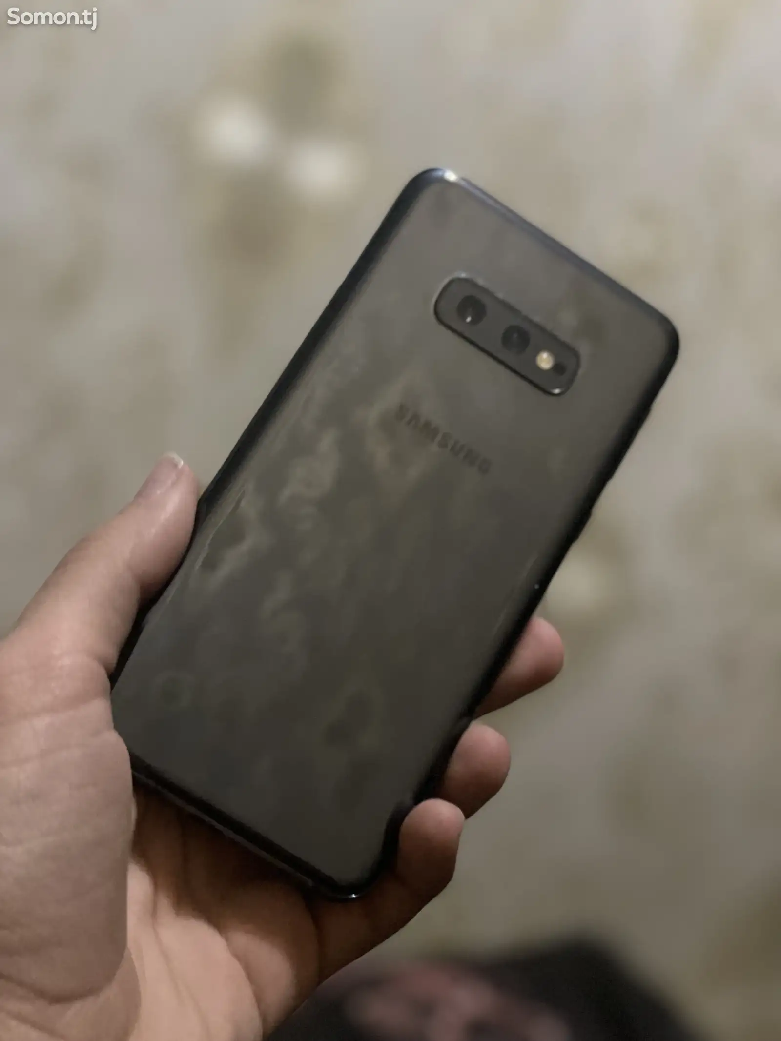 Samsung Galaxy S10E-1