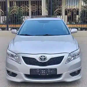 Toyota Camry, 2011