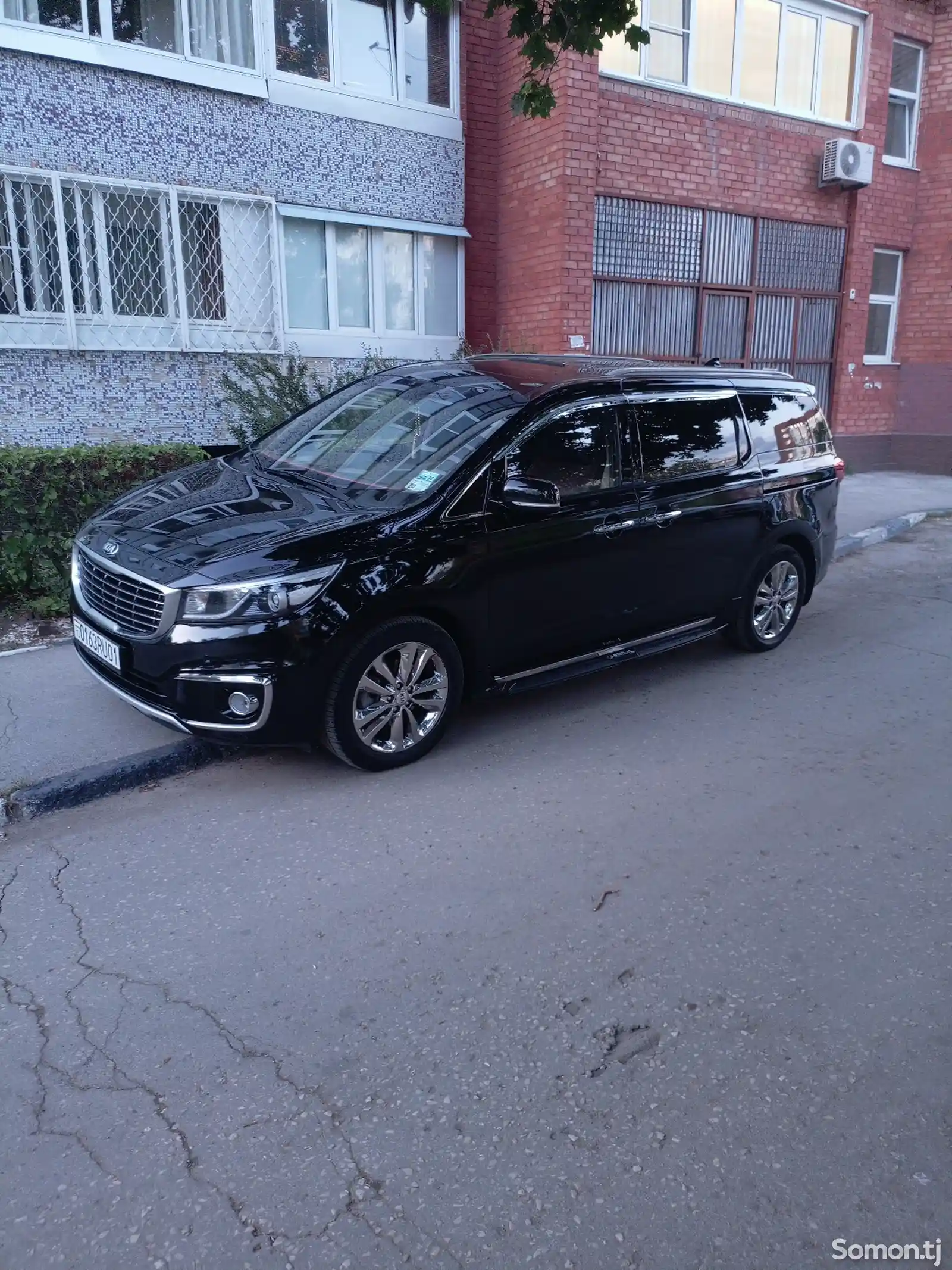 Kia Carnival, 2016-13