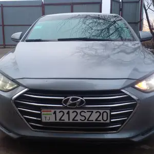 Hyundai Elantra, 2017