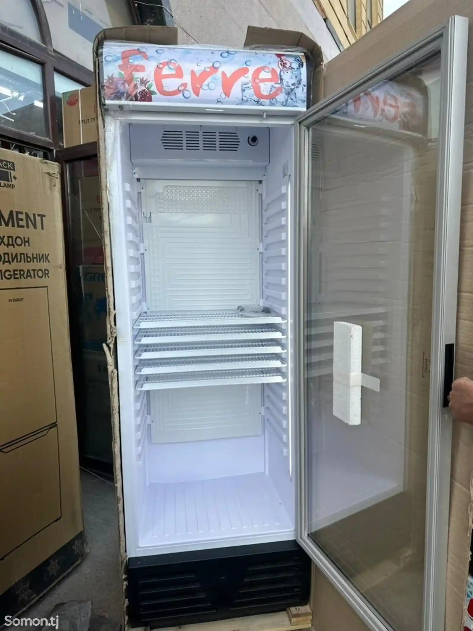 Холодильник - витрина Ferre-3