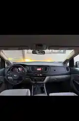 Kia Carnival, 2015-10