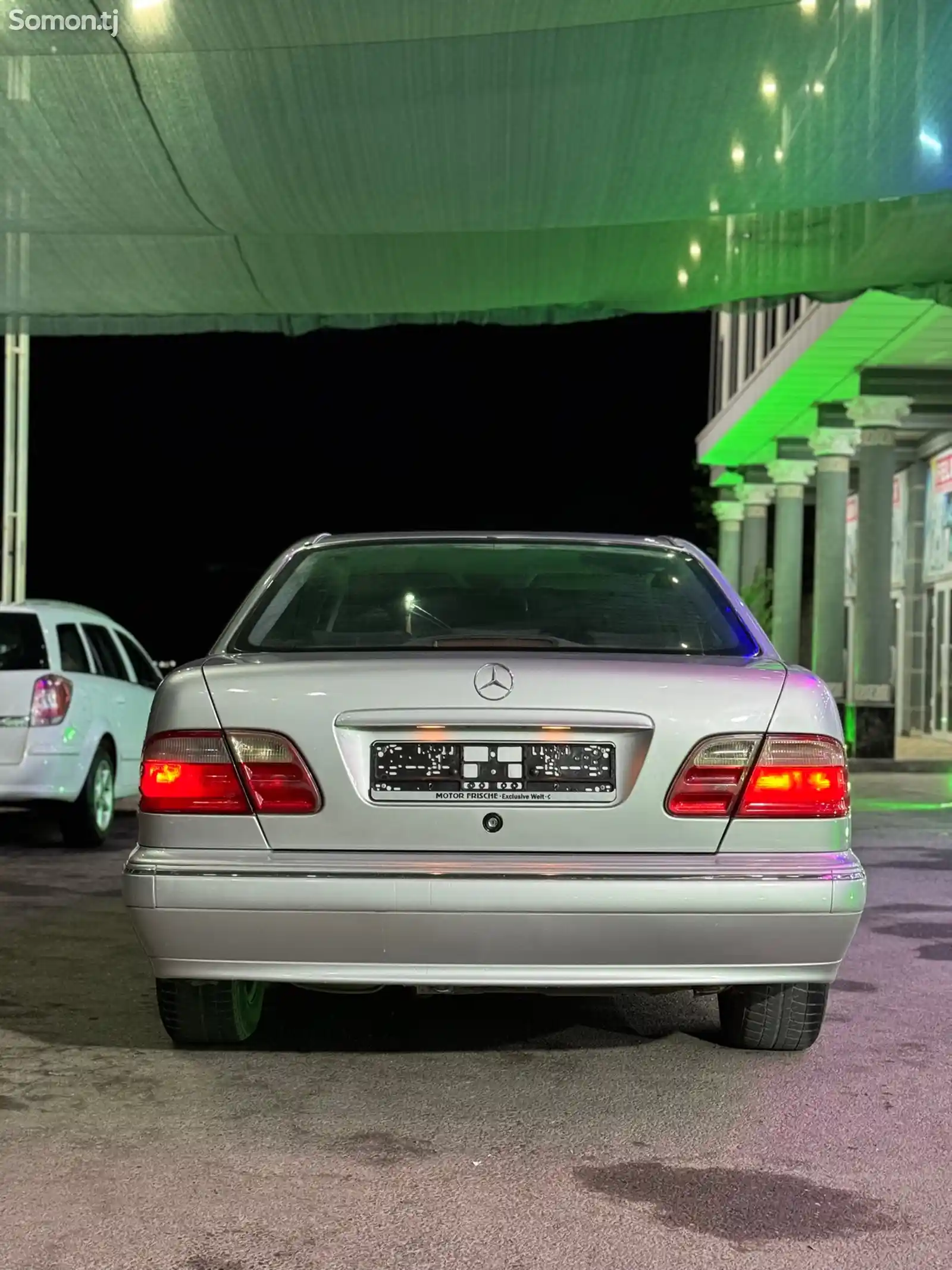 Mercedes-Benz E class, 2000-5