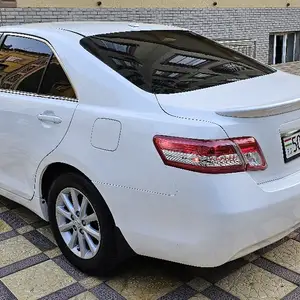 Toyota Camry, 2011