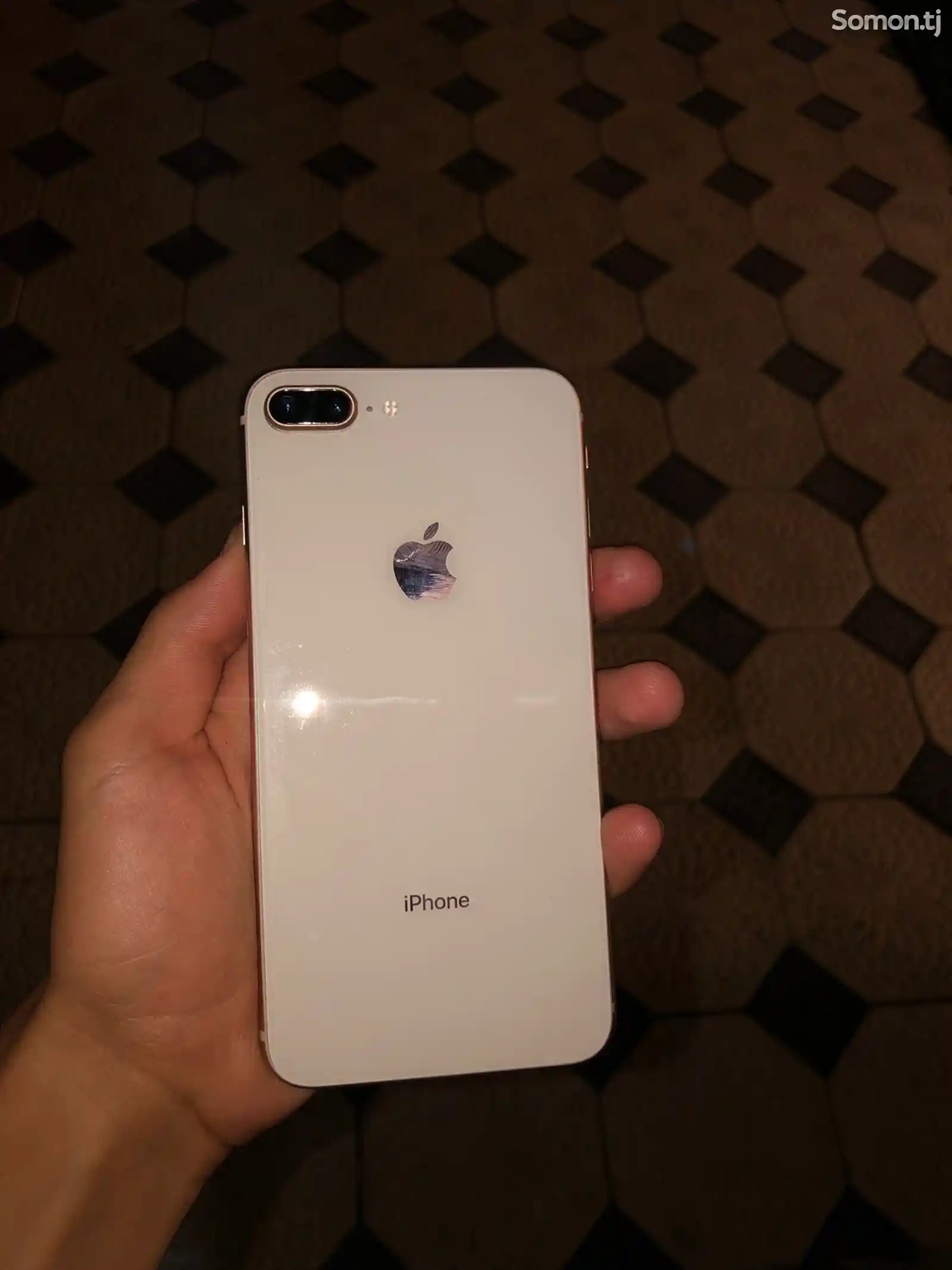 Apple iPhone 8 plus, 64 gb, Gold-1