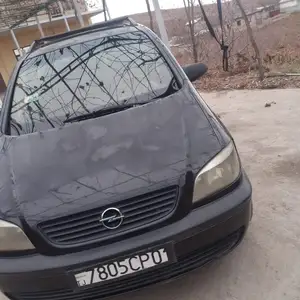 Opel Zafira, 2002