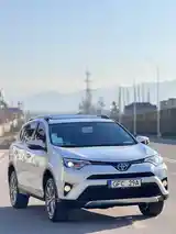 Toyota RAV 4, 2017-2