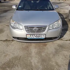 Hyundai Elantra, 2010