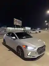 Hyundai Elantra, 2017-5