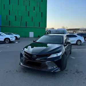 Toyota Camry, 2019