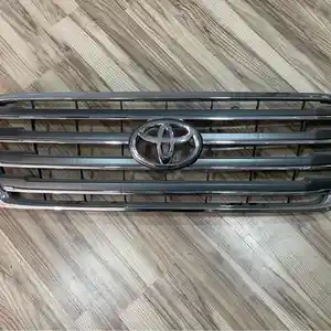 Облицовка от Toyota Land Cruiser 200 2012