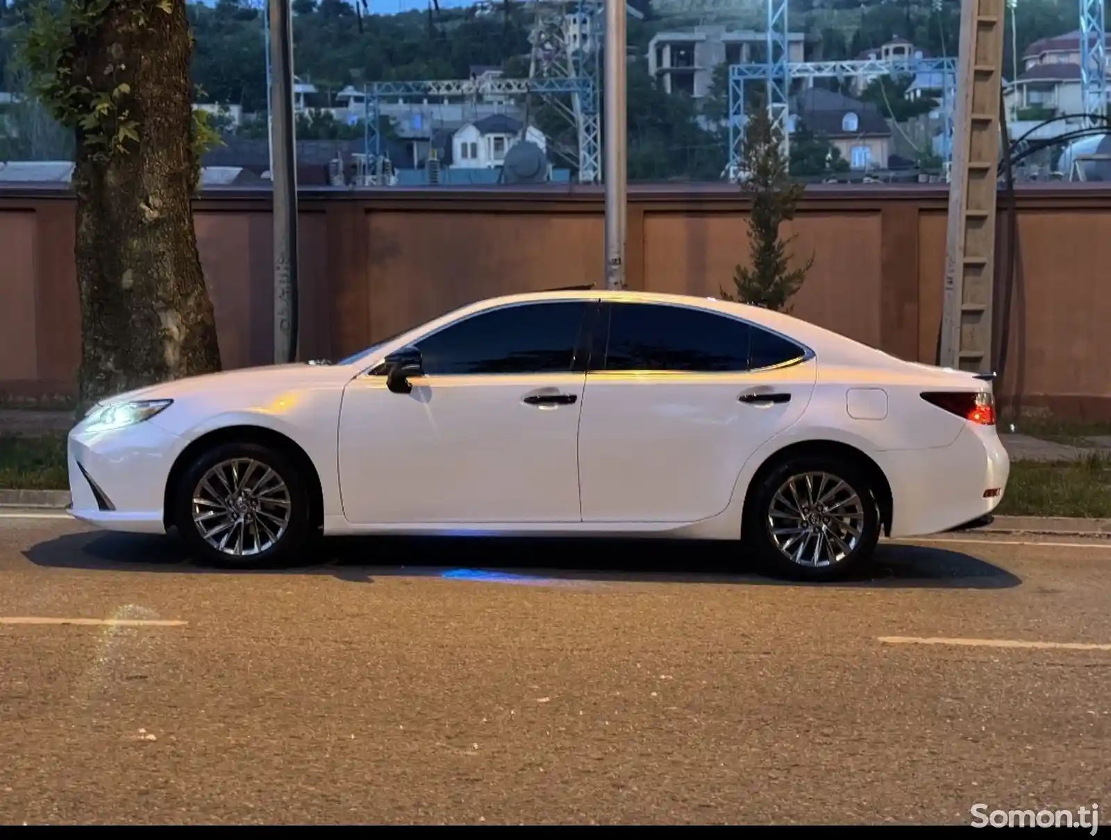 Lexus ES series, 2014-2