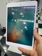 Планшет iPad mini-2