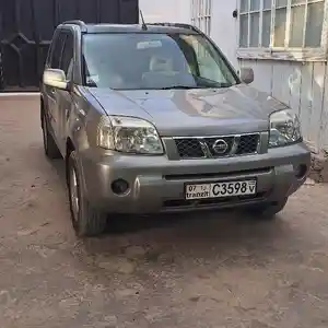 Nissan X-Trail, 2004