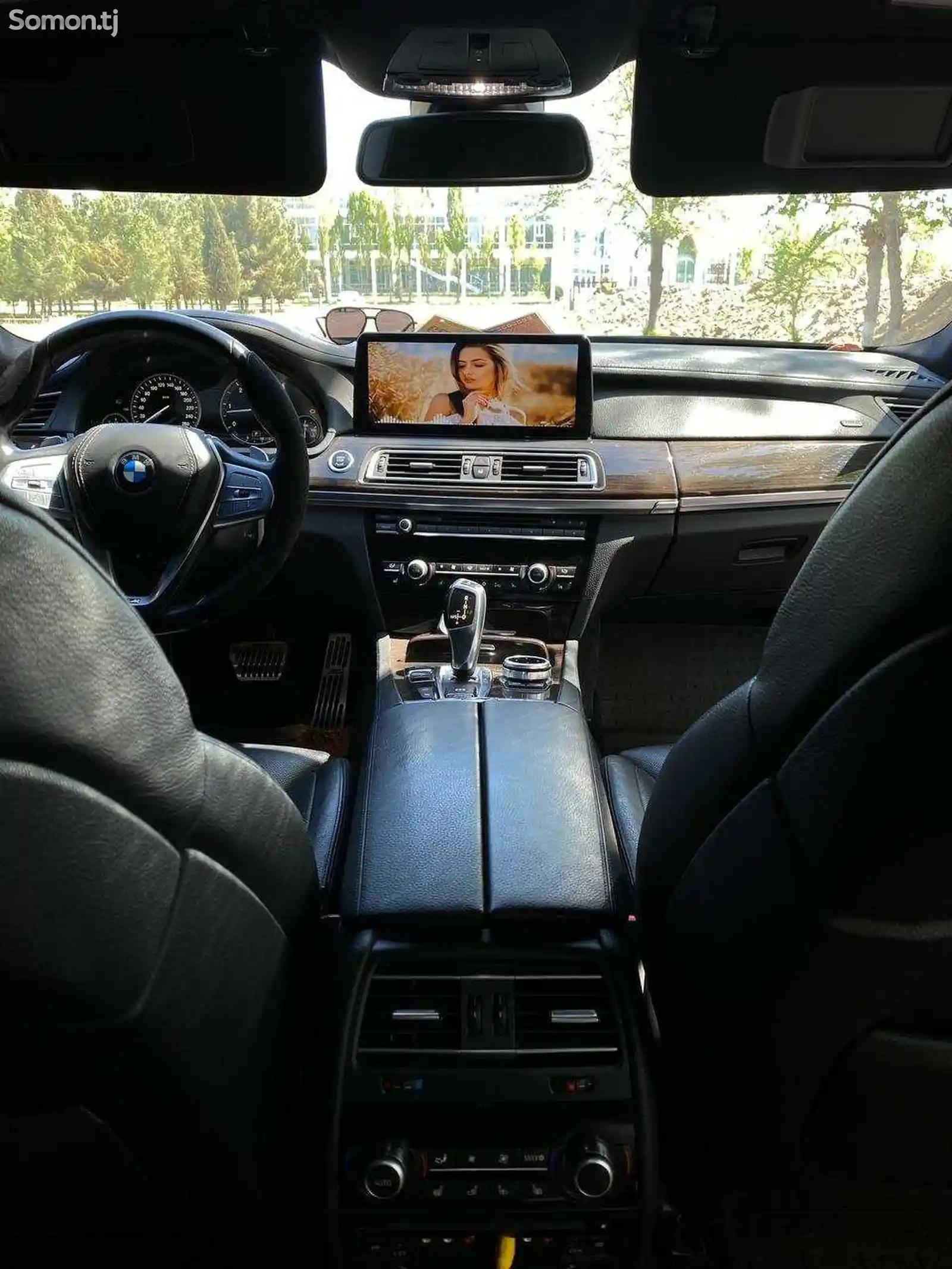 BMW G70 на свадебную церемонию в аренду-11